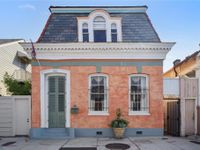 STUNNING 1880S COTTAGE IN THE FRENCH QUARTER